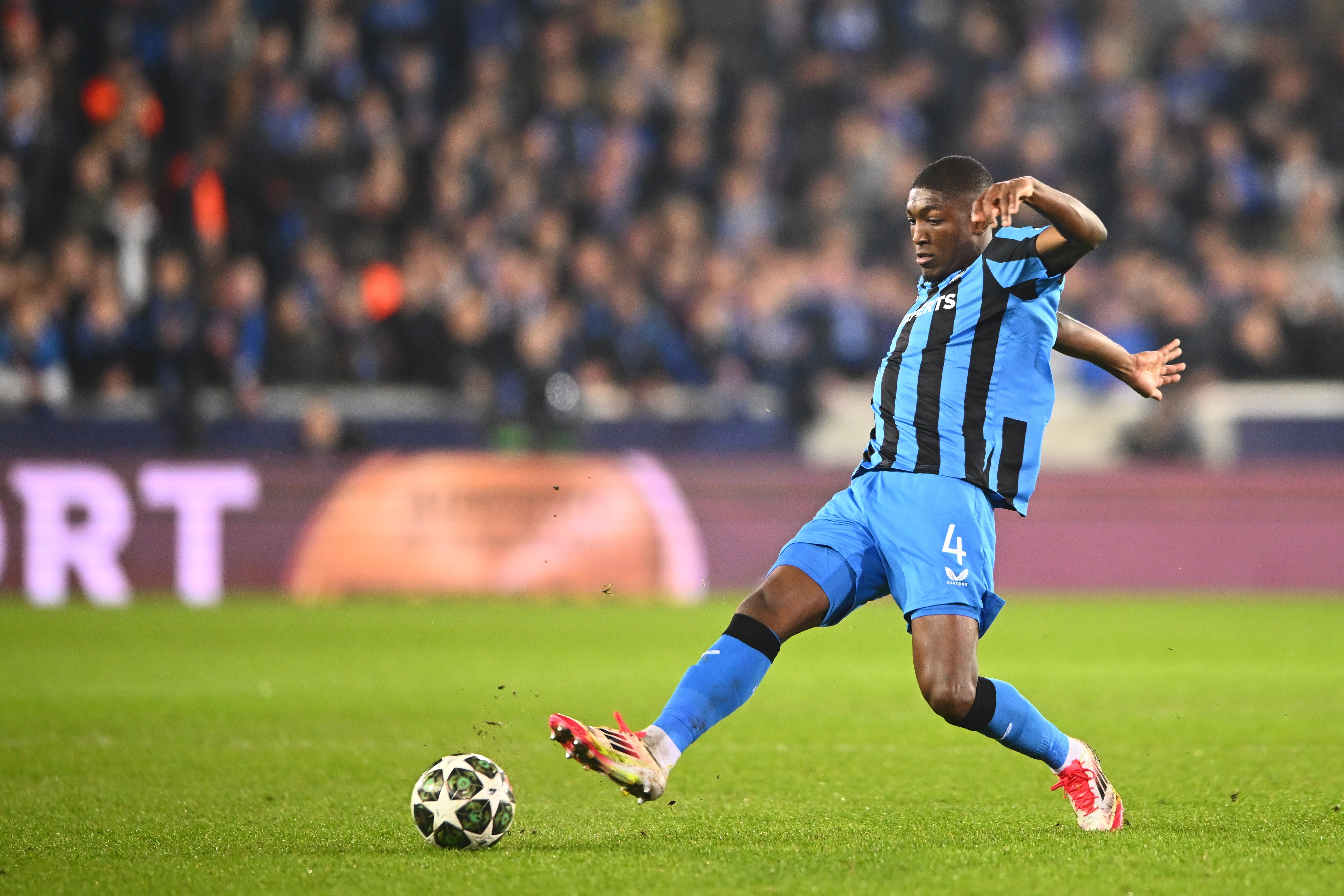 罗马诺：国米关注布鲁日21岁中卫奥多涅兹，将其列入明年引援名单