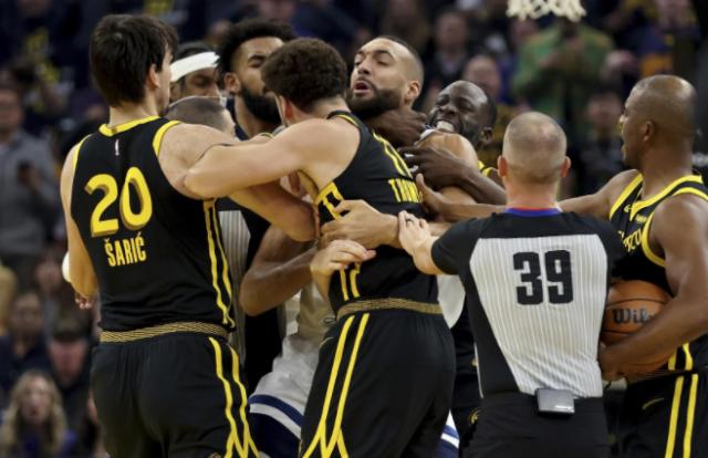 澳门新葡京娱乐城-NBA第一恶汉？追梦生涯5次禁赛：锁喉袭裆拳打队友