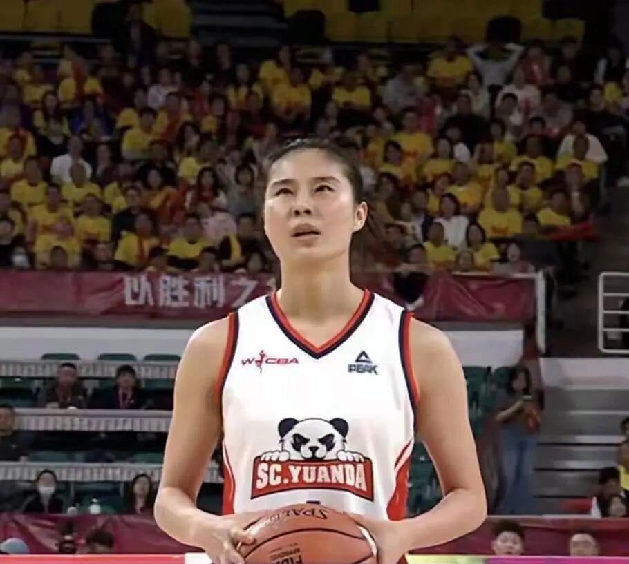 澳门新葡京娱乐城-李缘15分6篮板2助攻成为总决赛MVP 四川女篮74-65胜山西